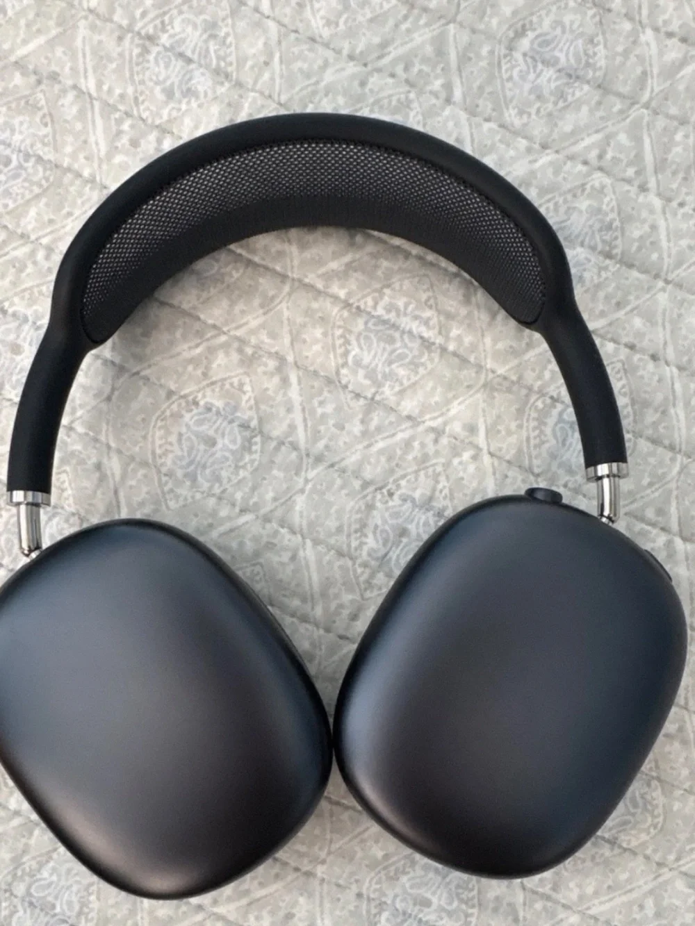 Apple AirPods Max – Midnight – Includes Smart Case